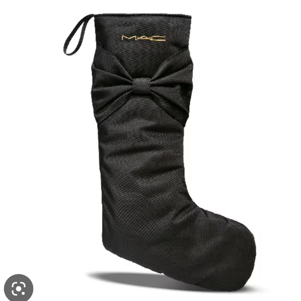 MAC • Black Stocking NIP